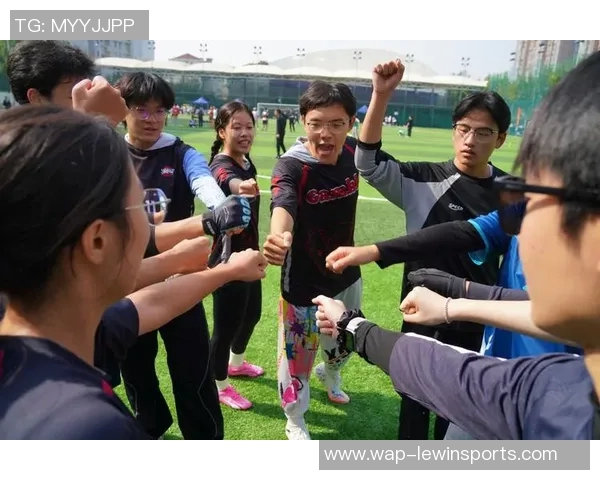 实时新闻上海飞盘队进攻策略分析如何在赛场上掌控节奏与空间